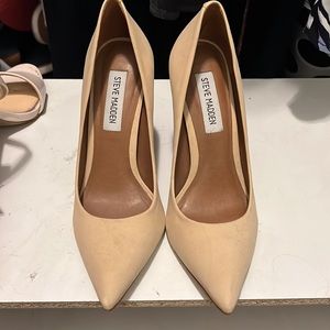 Nude heel